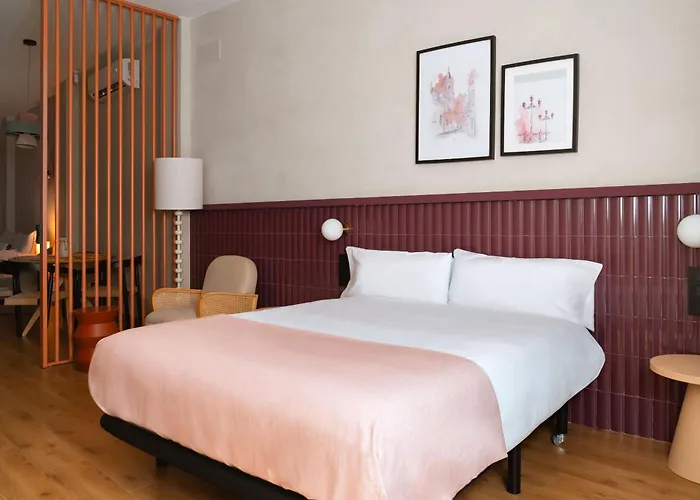 Limehome Calle Pureza * إشبيلية